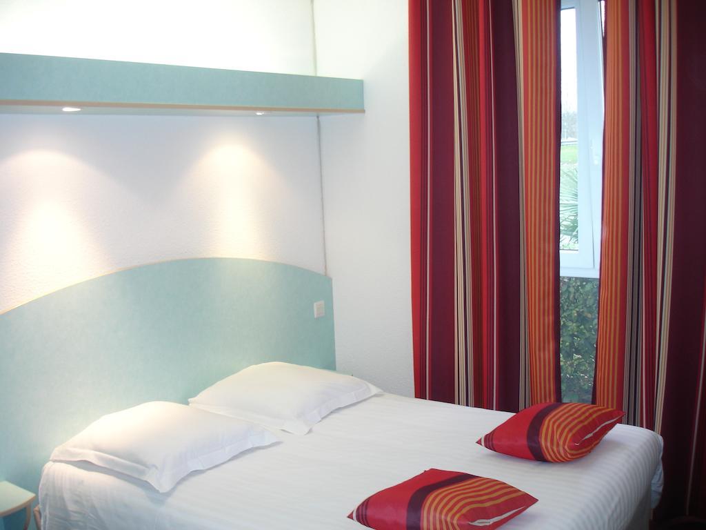 Agape Hotel Niort- Bessines Zimmer foto