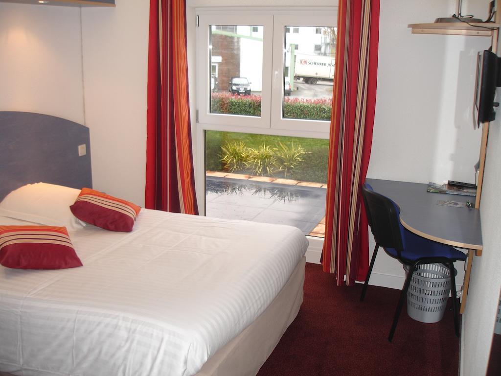 Agape Hotel Niort- Bessines Zimmer foto