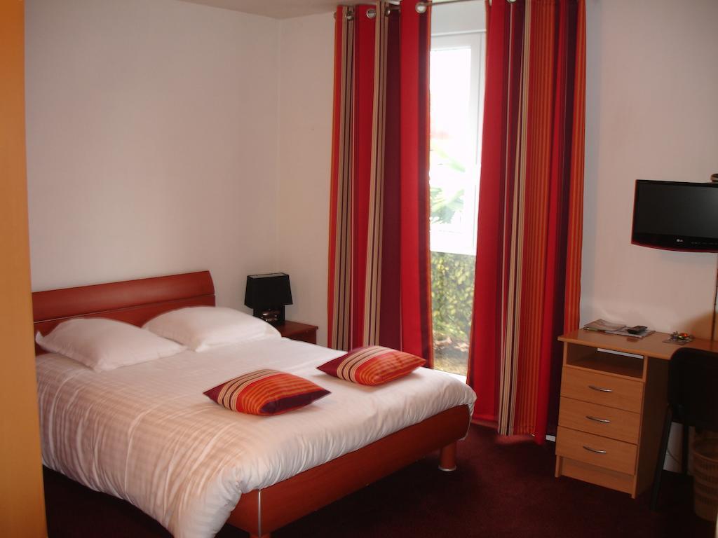 Agape Hotel Niort- Bessines Zimmer foto